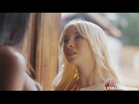 ❤️ Dívka se po několika měsících vrátí domů a skončí u lízání kundy své nevlastní matky ️ Domácí porno u nás cs.bladesoul.top ❌